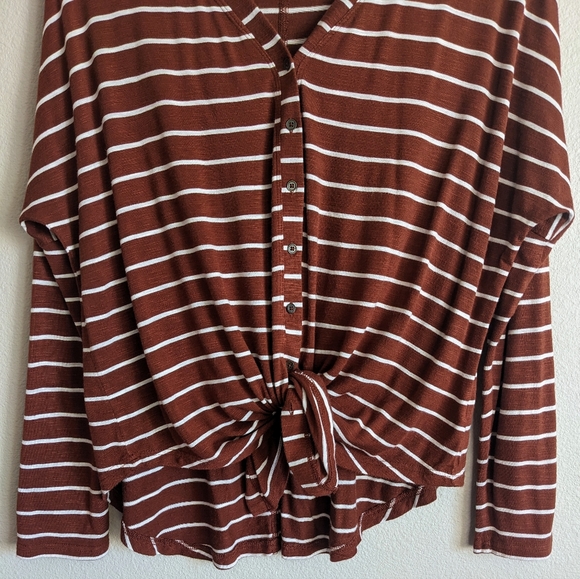 A New Approach (a.n.a) Blouse Top - Picture 4 of 12